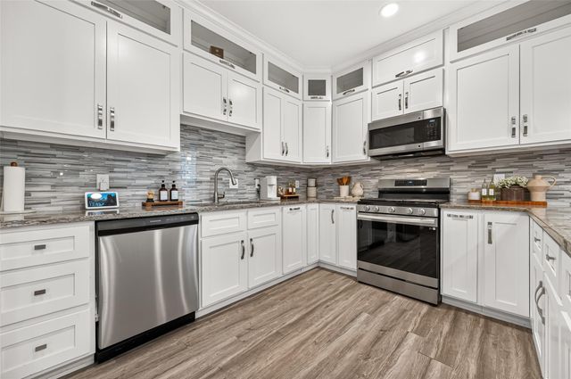 11435 Carvel Lane, Houston, TX 77072