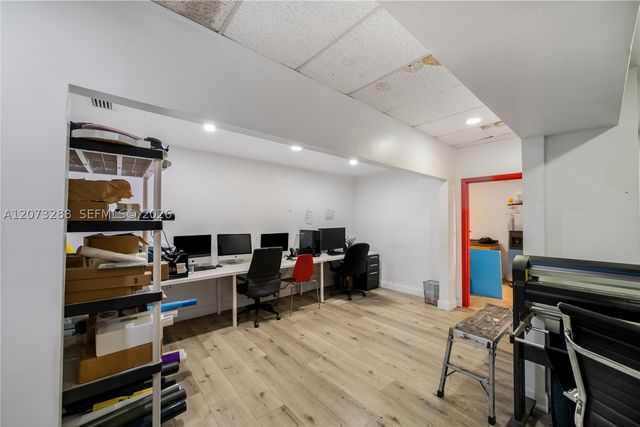 6772 W Flagler St, Miami, FL 33144