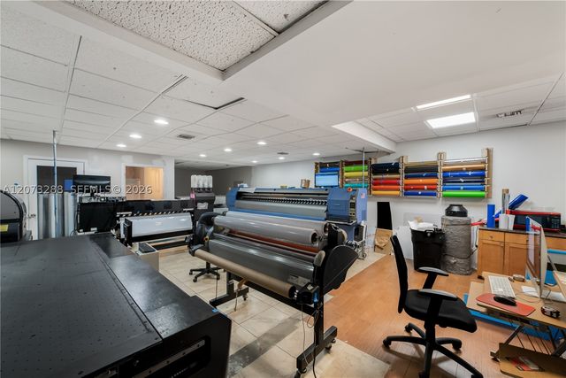 6772 W Flagler St, Miami, FL 33144