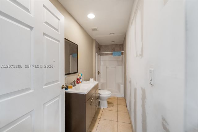 6772 W Flagler St, Miami, FL 33144