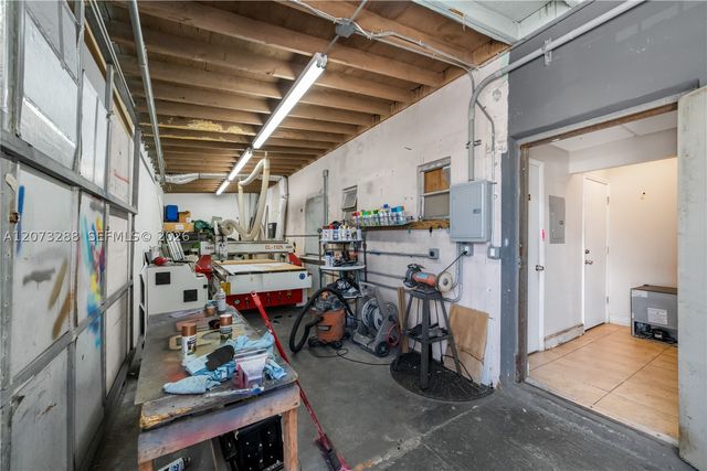 6772 W Flagler St, Miami, FL 33144