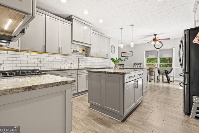 3408 Lakeview Landing, Lithonia, GA 30038