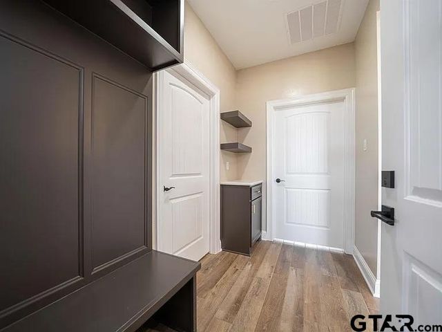 404 Small Oaks Road, Kilgore, TX 75662
