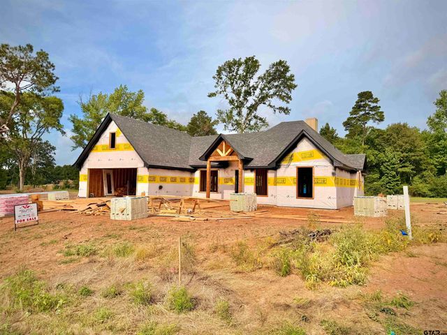 404 Small Oaks Road, Kilgore, TX 75662