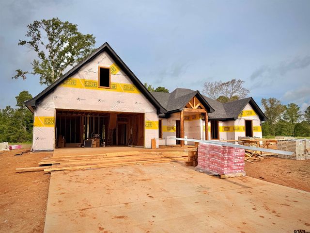 404 Small Oaks Road, Kilgore, TX 75662