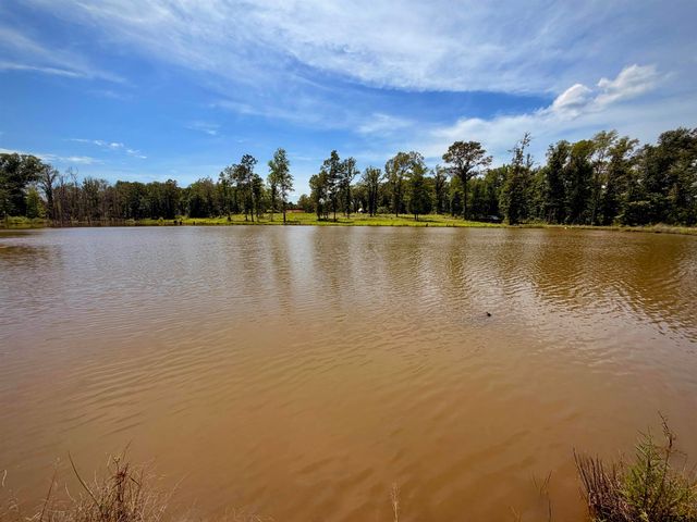 404 Small Oaks Road, Kilgore, TX 75662