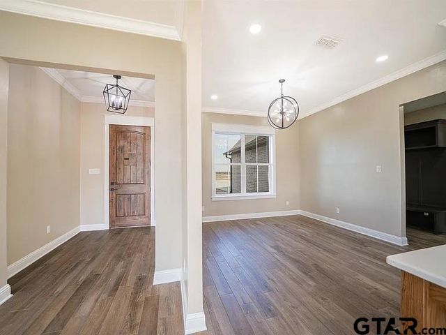 404 Small Oaks Road, Kilgore, TX 75662
