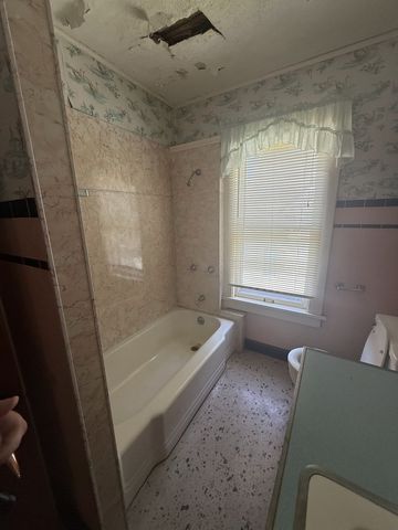 503 E Main Street, Morrison, IL 61270