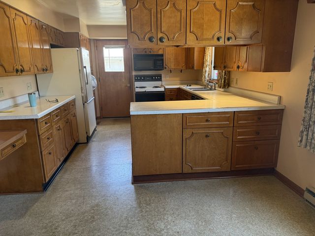 503 E Main Street, Morrison, IL 61270