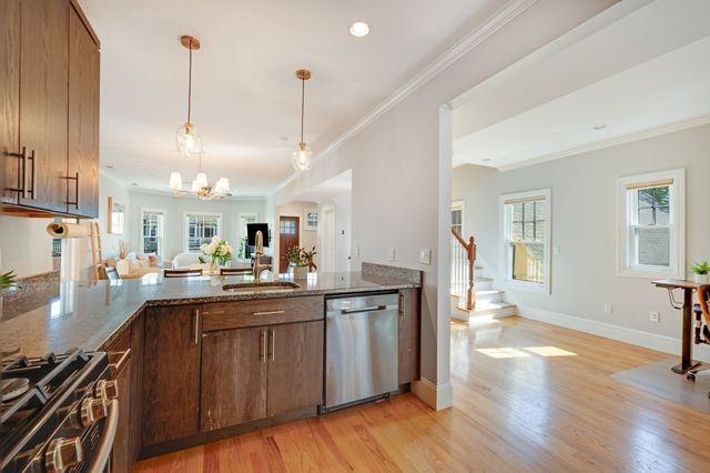 292 Summer Street 2, Somerville, MA 02144