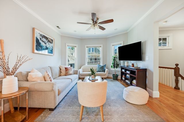 292 Summer Street 2, Somerville, MA 02144
