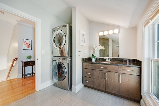 292 Summer Street 2, Somerville, MA 02144
