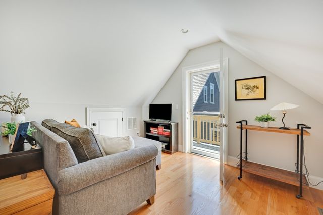 292 Summer Street 2, Somerville, MA 02144