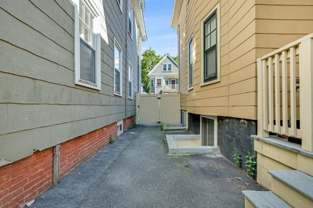 292 Summer Street 2, Somerville, MA 02144
