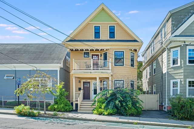 292 Summer Street 2, Somerville, MA 02144
