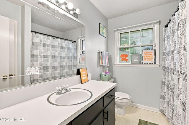 509 S Mcneil Street, Burgaw, NC 28425