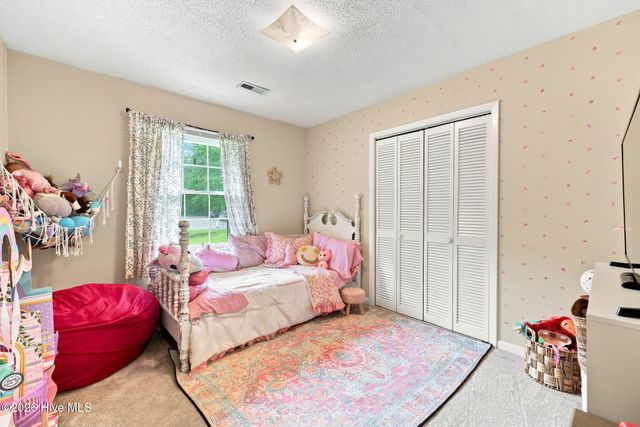 509 S Mcneil Street, Burgaw, NC 28425