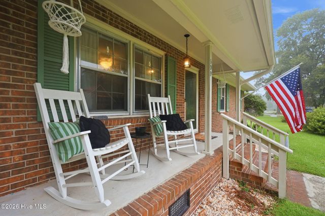 509 S Mcneil Street, Burgaw, NC 28425