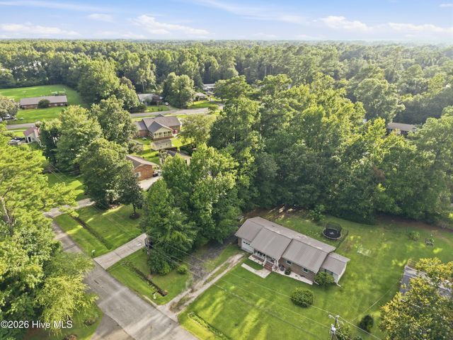 509 S Mcneil Street, Burgaw, NC 28425