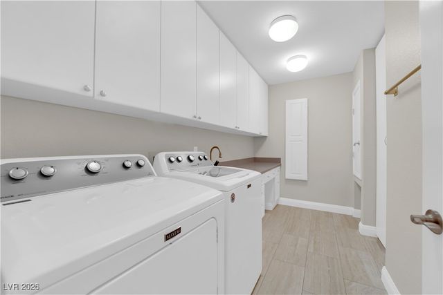 2595 Aviv Court, Las Vegas, NV 89121