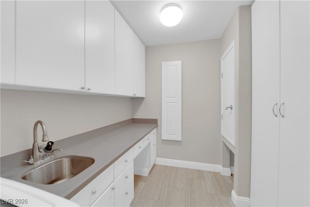 2595 Aviv Court, Las Vegas, NV 89121