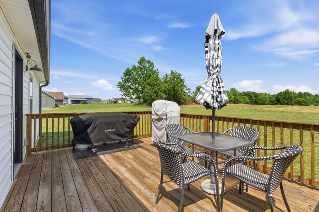 8111 Hoskins Hollow Rd, Westmoreland, TN 37186