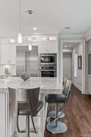 570 Pierce Street, Birmingham, MI 48009