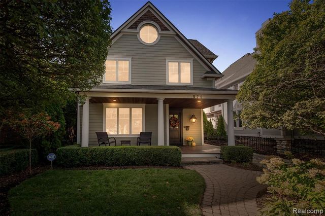 570 Pierce Street, Birmingham, MI 48009