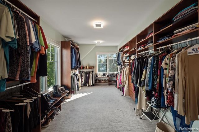 570 Pierce Street, Birmingham, MI 48009