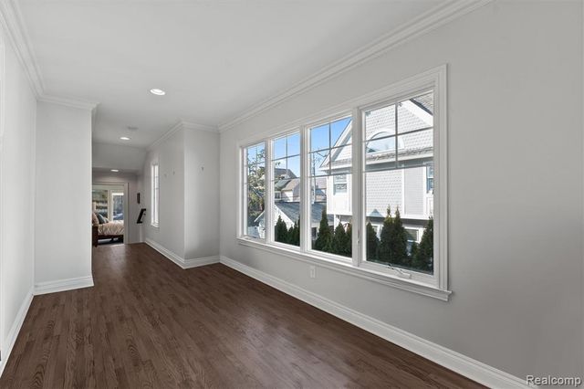 570 Pierce Street, Birmingham, MI 48009