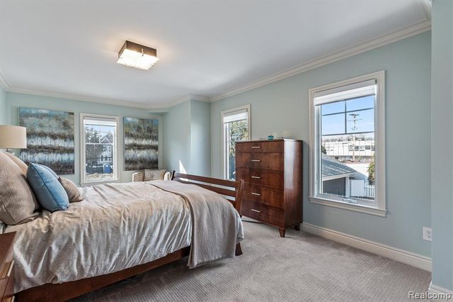 570 Pierce Street, Birmingham, MI 48009