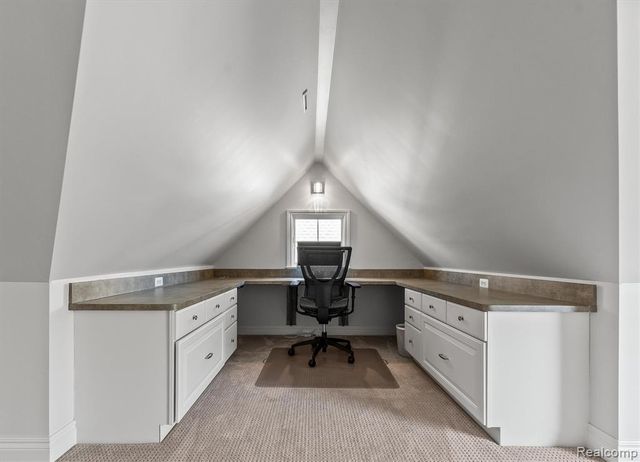 570 Pierce Street, Birmingham, MI 48009