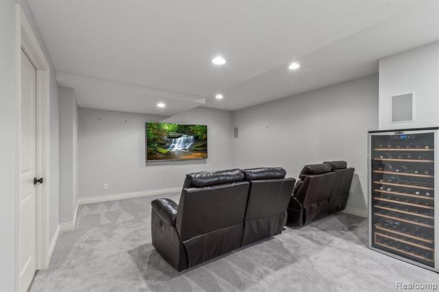 570 Pierce Street, Birmingham, MI 48009