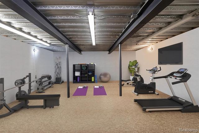 570 Pierce Street, Birmingham, MI 48009