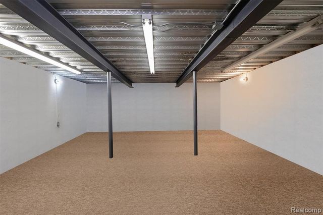 570 Pierce Street, Birmingham, MI 48009