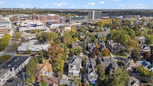 570 Pierce Street, Birmingham, MI 48009