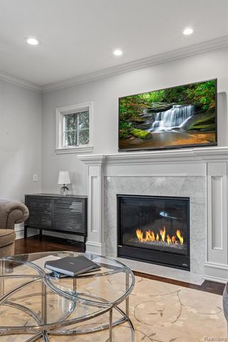 570 Pierce Street, Birmingham, MI 48009