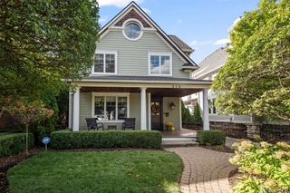 570 Pierce Street, Birmingham, MI 48009