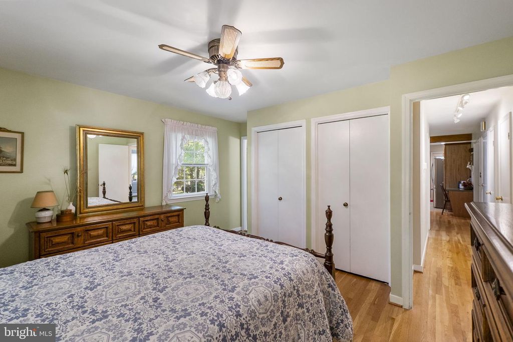 Image 15 of property listing at 22809 CLARKBROOKE DR, Clarksburg, MD 20871