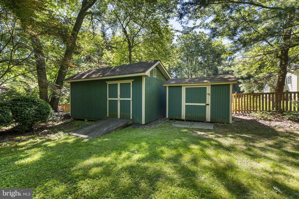 Image 28 of property listing at 22809 CLARKBROOKE DR, Clarksburg, MD 20871