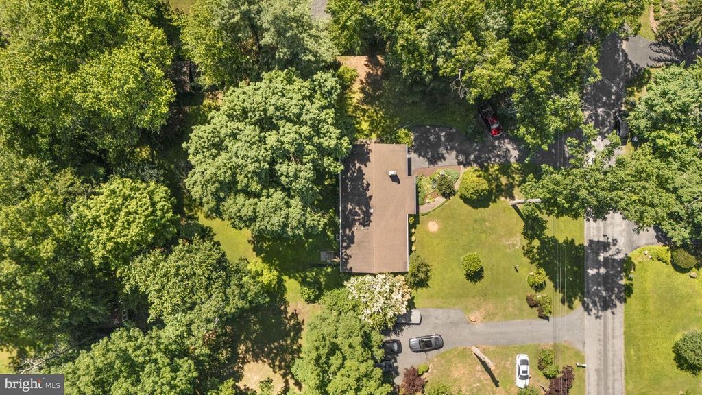 Image 34 of property listing at 22809 CLARKBROOKE DR, Clarksburg, MD 20871