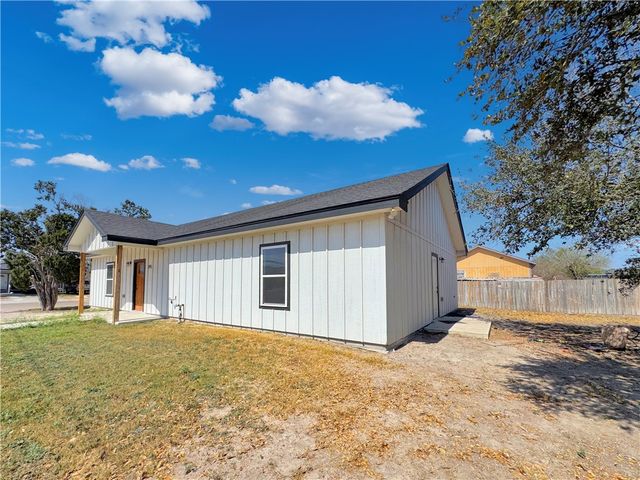 315 Schley Ave, Alice, TX 78332