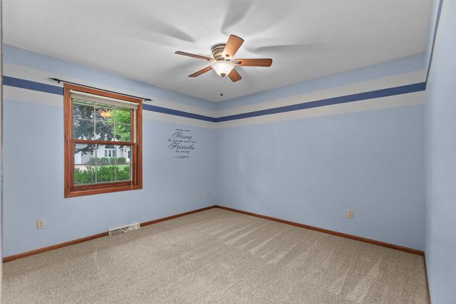 151 GRACELAND DRIVE, Oshkosh, WI 54904