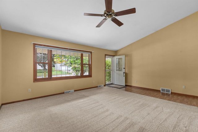 151 GRACELAND DRIVE, Oshkosh, WI 54904