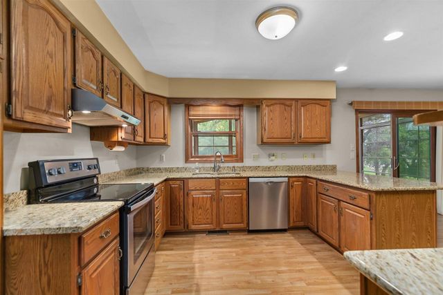 151 GRACELAND DRIVE, Oshkosh, WI 54904