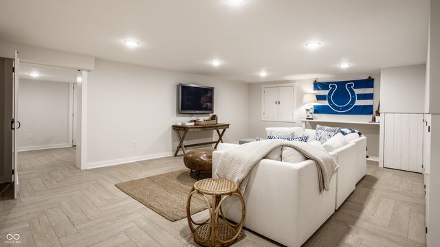 9540 Copley Drive, Indianapolis, IN 46260