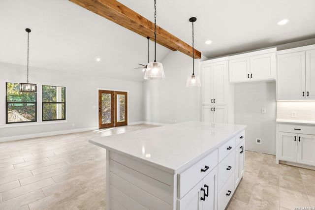1615 Rocky Ridge Loop, Canyon Lake, TX 78133