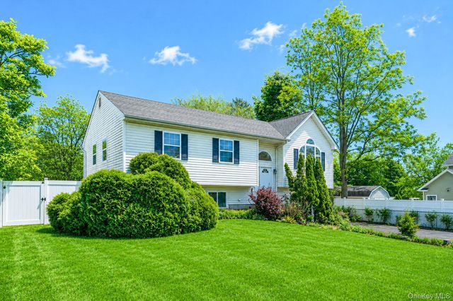 57 Woodycrest Drive, Farmingville, NY 11738