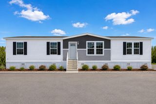 4 Broken Arrow Rd, Eutawville, SC 29048