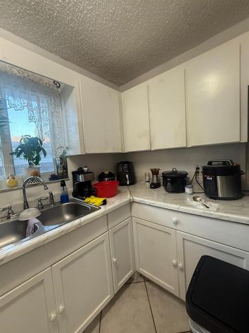 11136 SW 5th St, Sweetwater, FL 33174